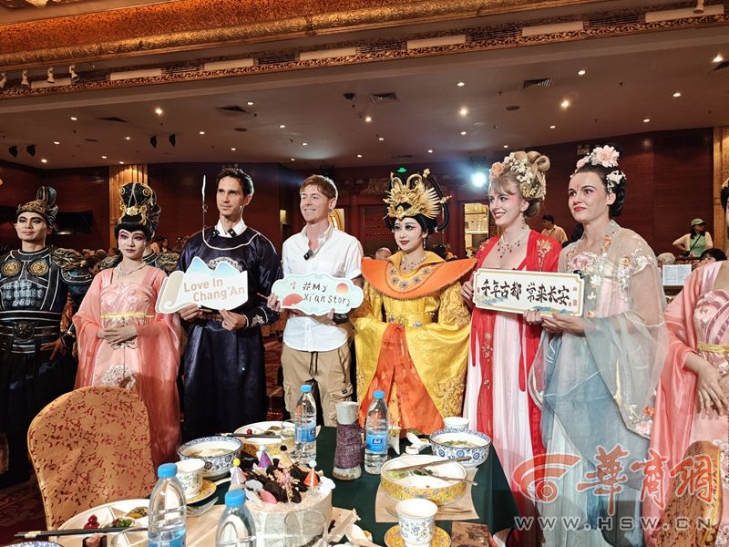 练八段锦、敲鼓乐、弹三弦、互动“盛唐密盒”—海外达人沉浸式感受“文化长安”